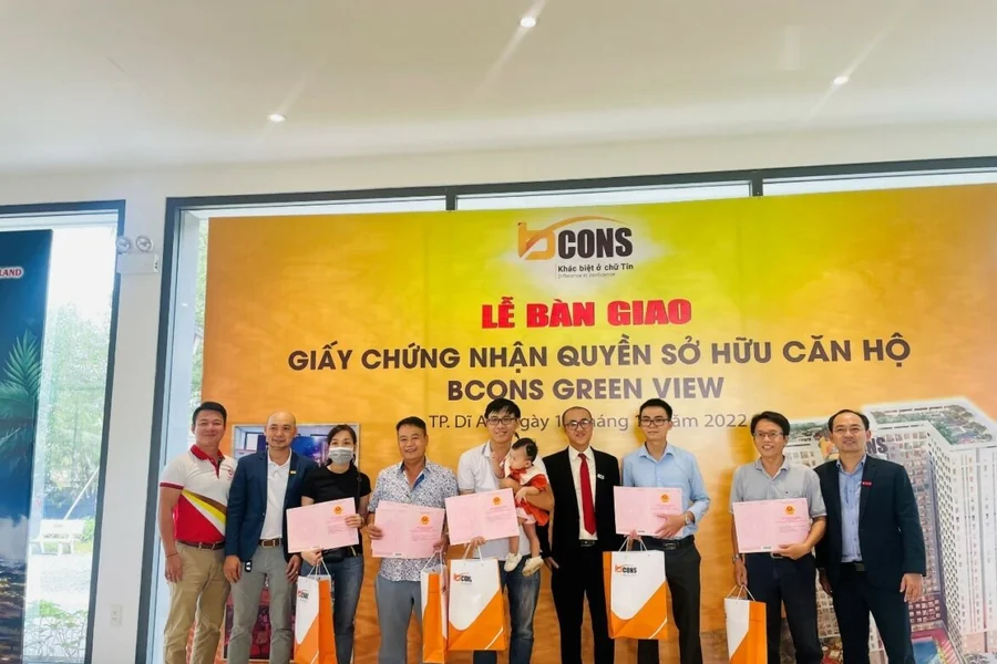 Lễ trao sổ hồng dự án Bcons Green View tại nhà mẫu Bcons City ngày 13 tháng 11 năm 2022